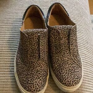 Women’s Cheetah Print Sneaker Size 10